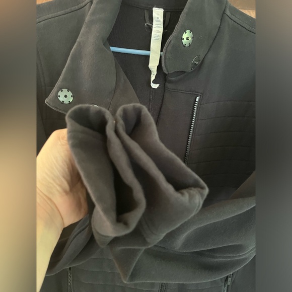 LULULEMON Womens BE TRUE Quilted Asymmetrical Zip Jacket - Picture 4 of 6